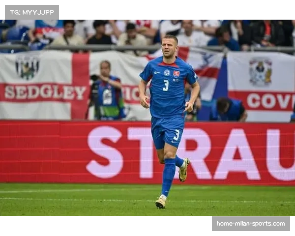 沃尔夫斯堡中卫搭档失误：库利埃拉基斯与瓦夫罗协防沟通问题